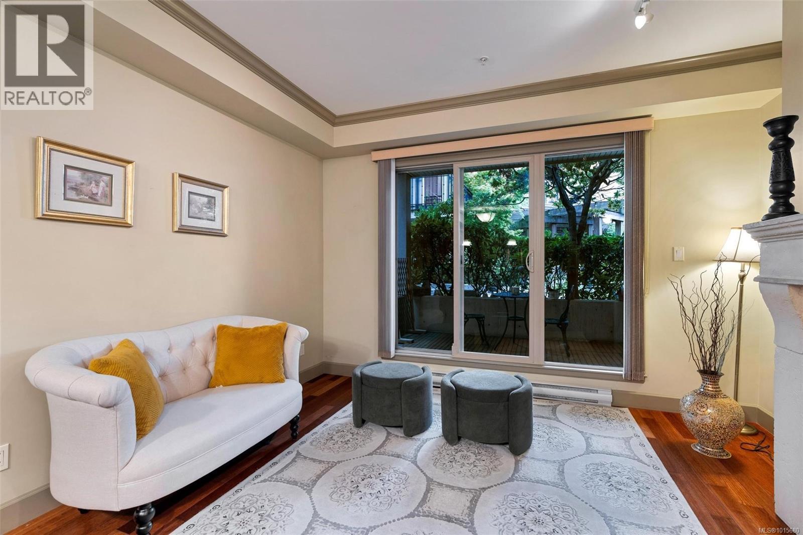 210 1620 McKenzie Avenue, Saanich