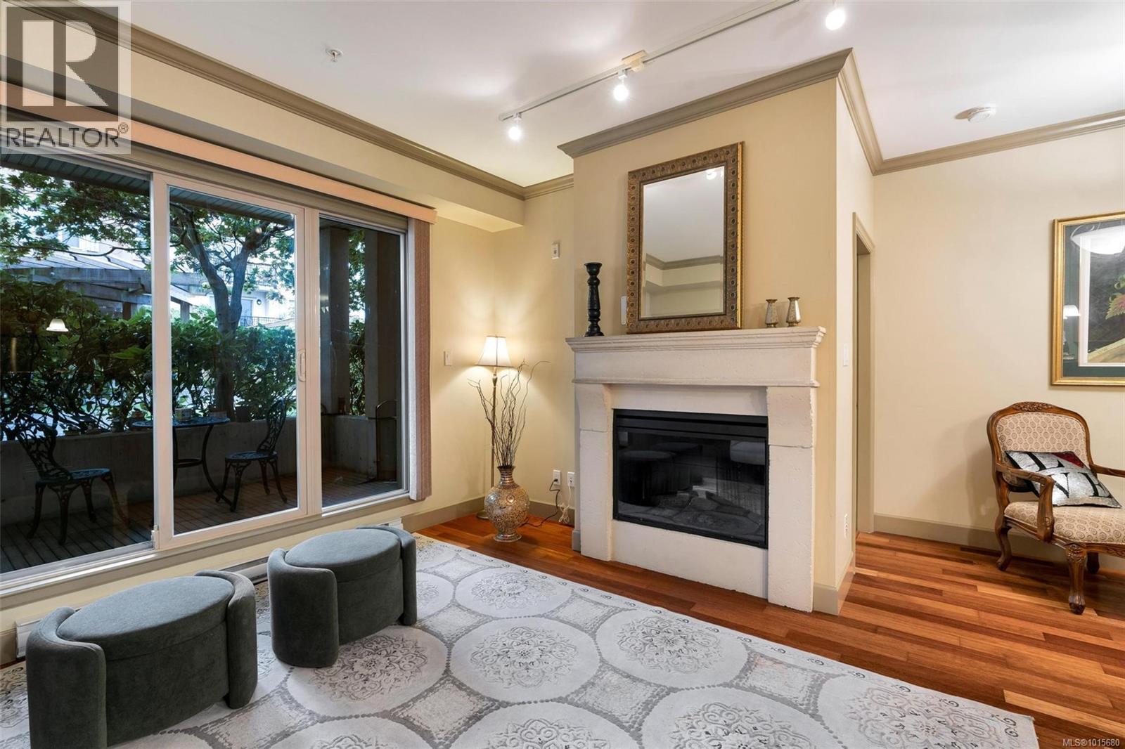 210 1620 McKenzie Avenue, Saanich