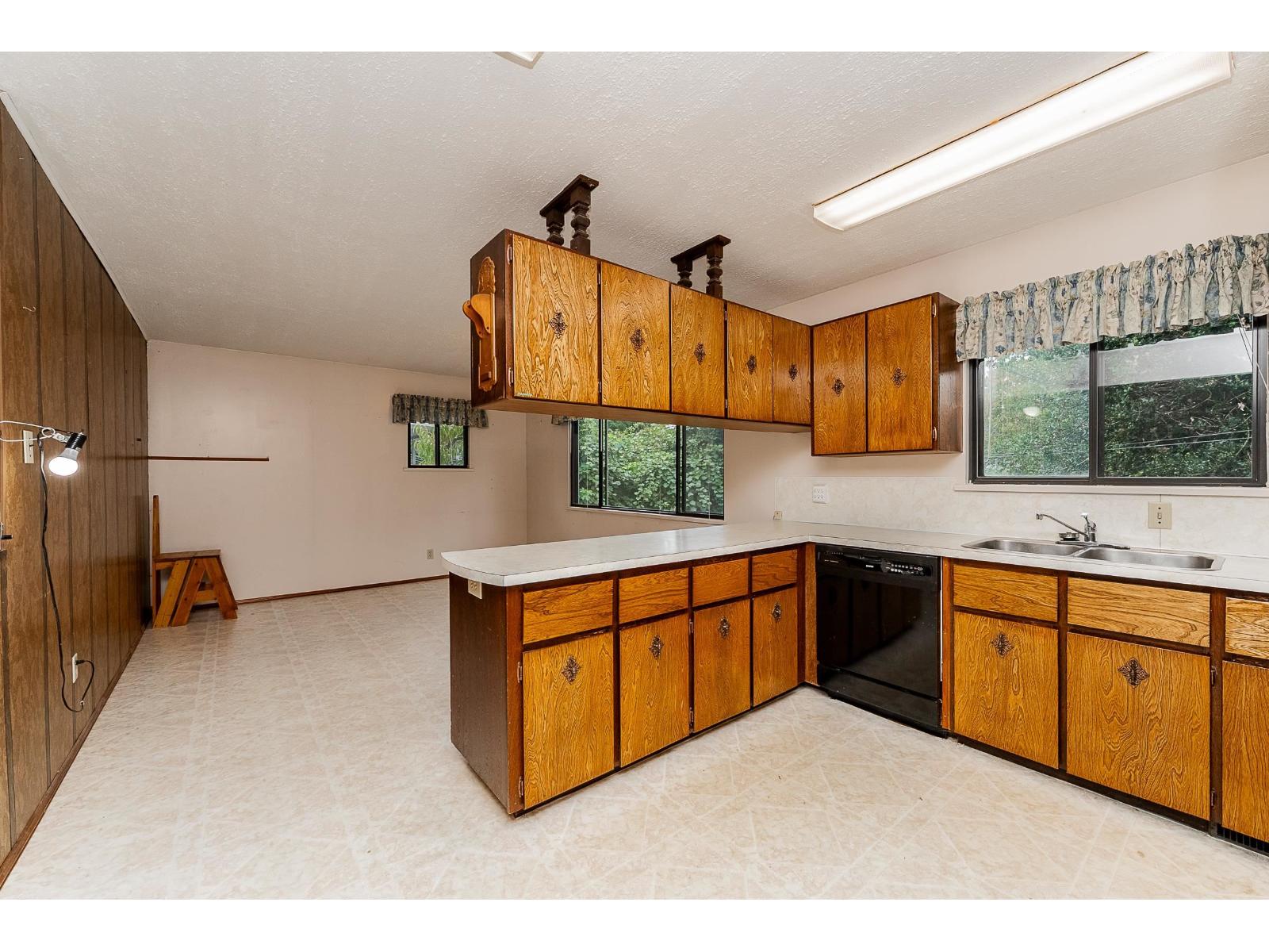 10725 127A STREET, Surrey