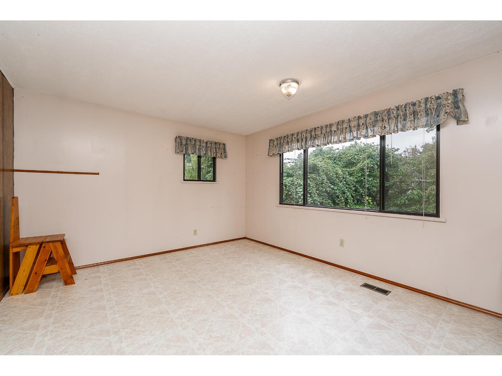10725 127A STREET, Surrey
