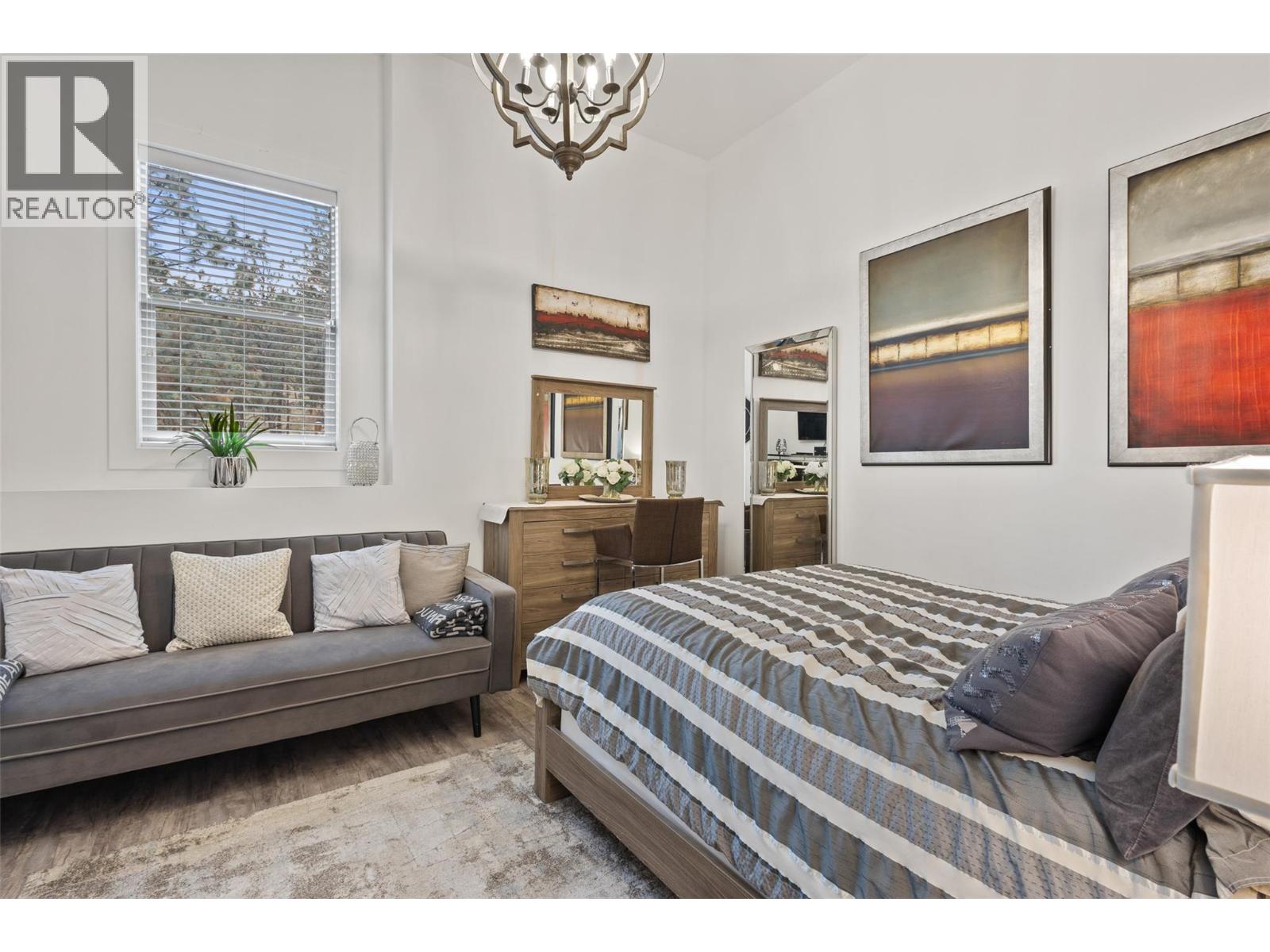 1955 Bayview Court, West Kelowna