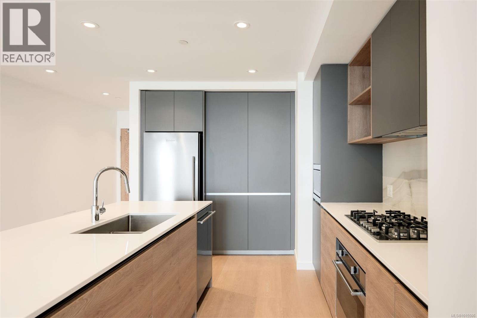 308 363 Tyee Road, Victoria