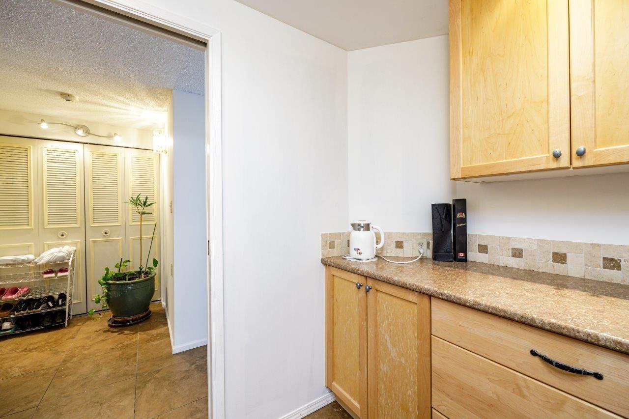 205 1480 FOSTER STREET, White Rock