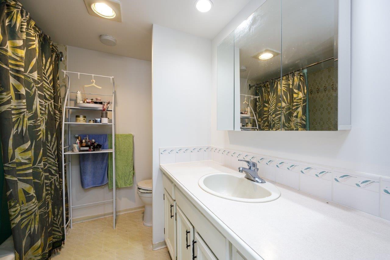 205 1480 FOSTER STREET, White Rock