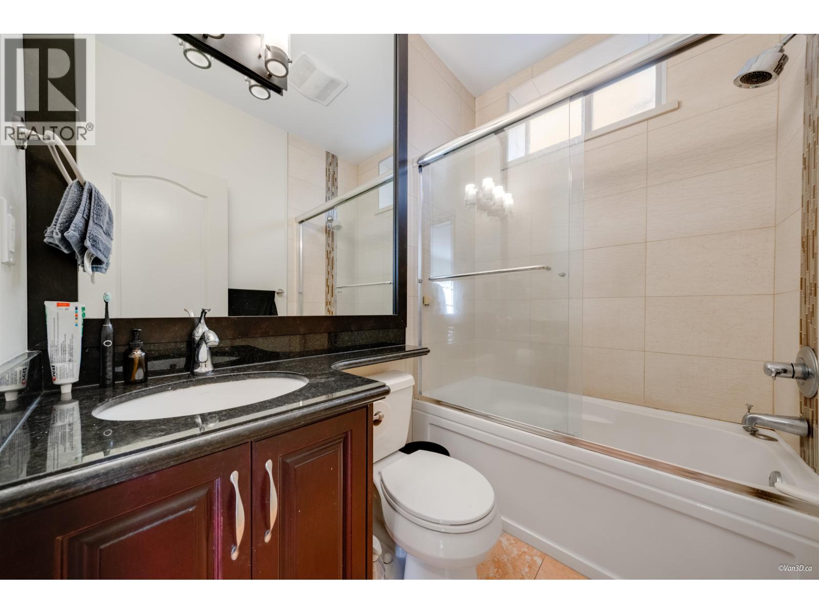 6633 NEAL STREET, Vancouver