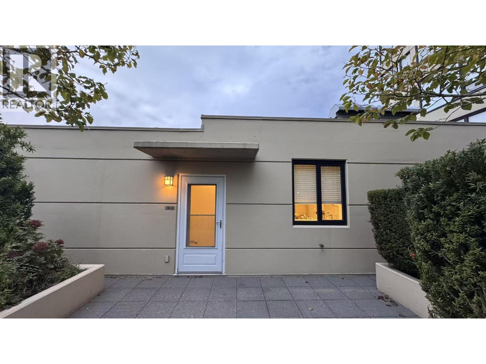 22 6233 KATSURA STREET, Richmond