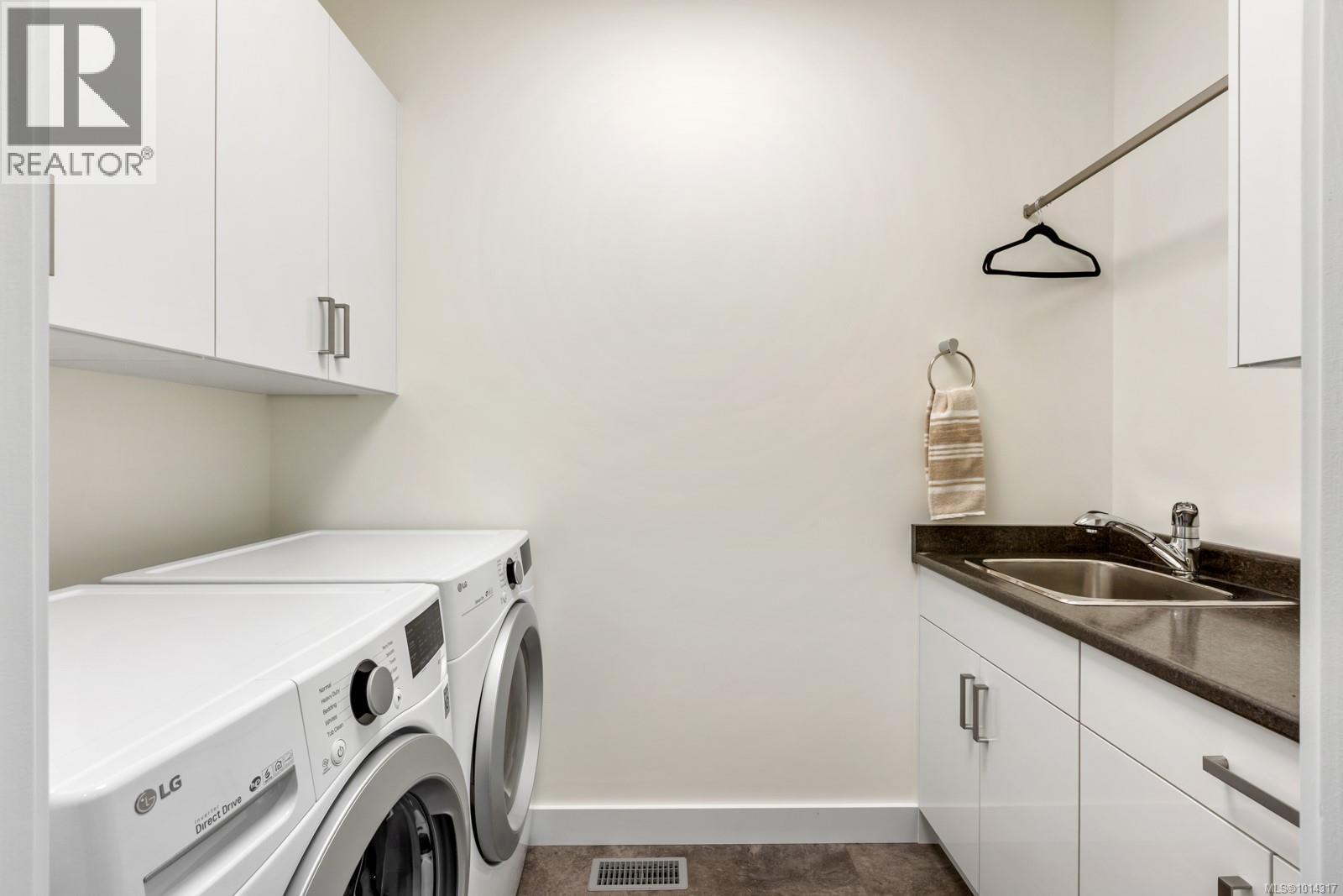 3377 Marygrove Dr, Courtenay