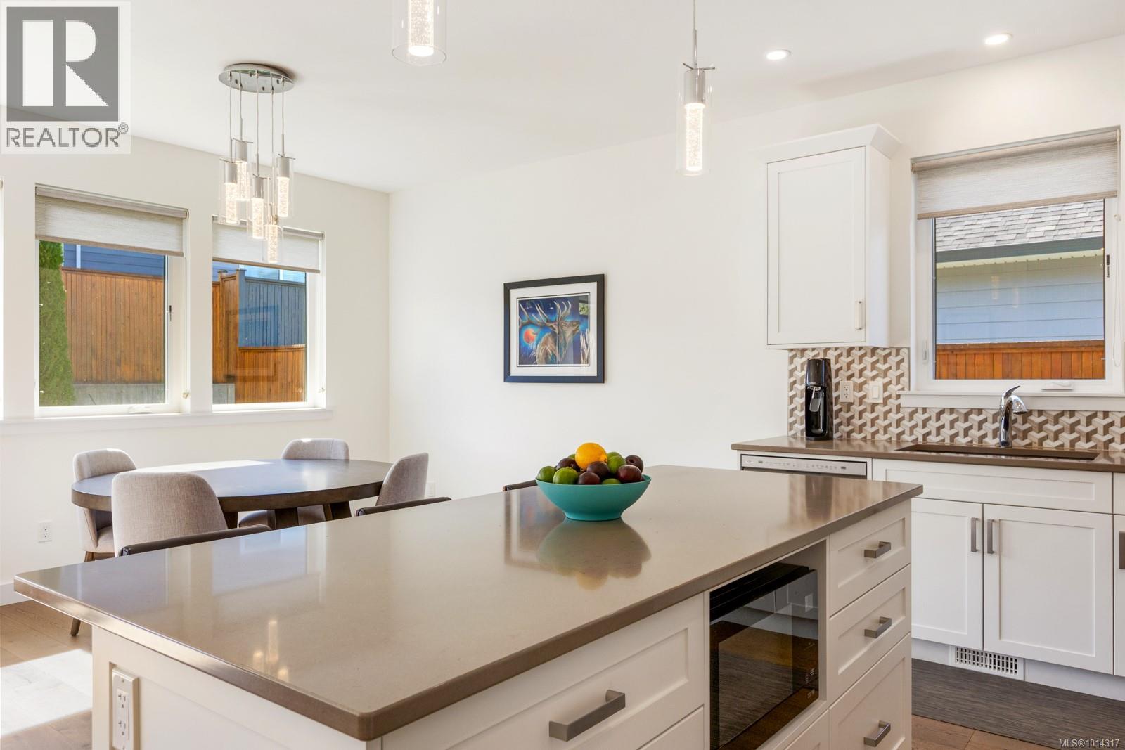 3377 Marygrove Dr, Courtenay