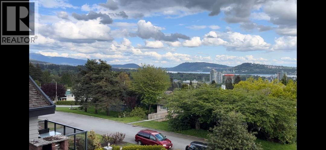 962 WHITCHURCH STREET, North Vancouver