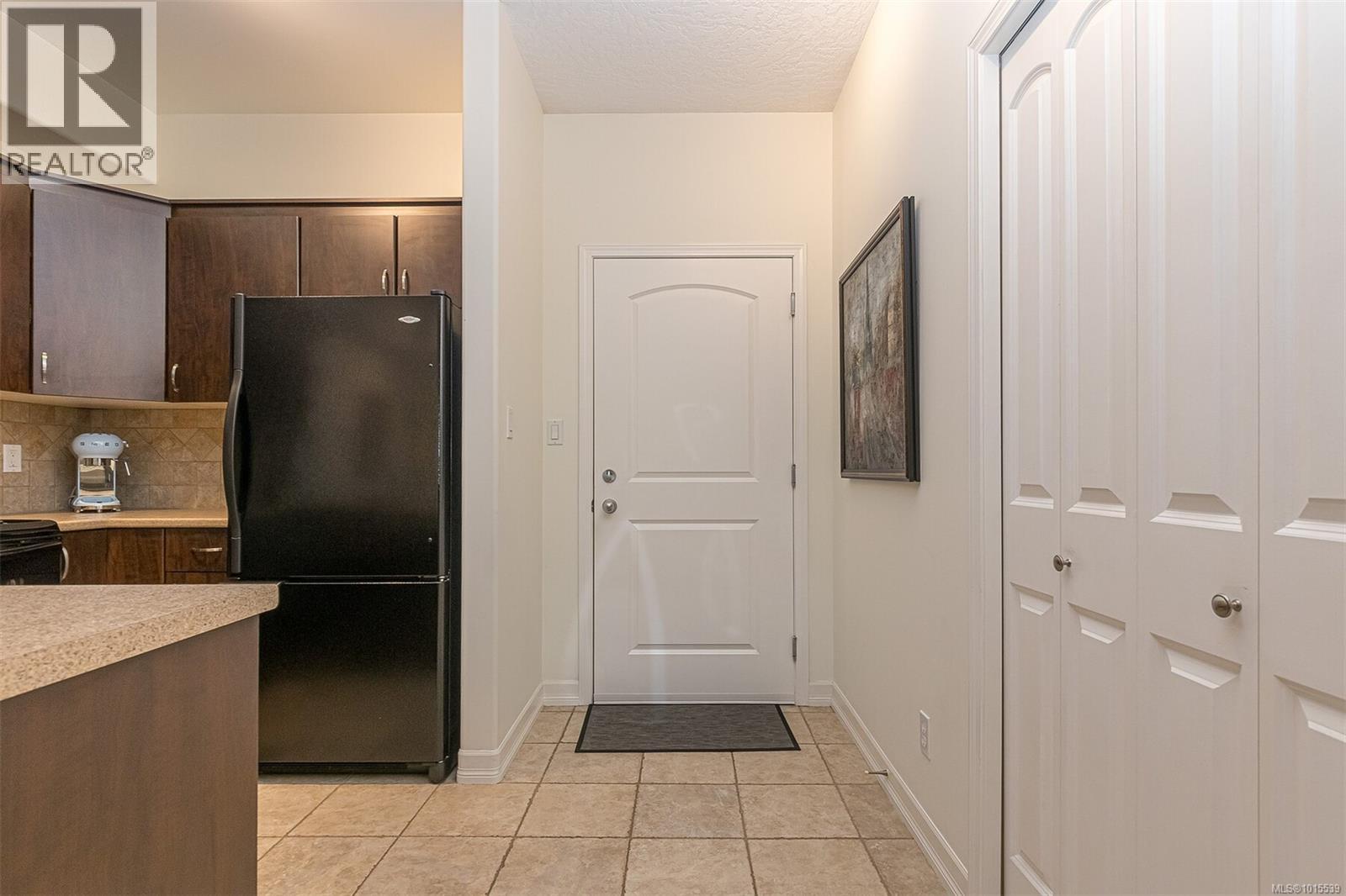 107 3915 Carey Road, Saanich