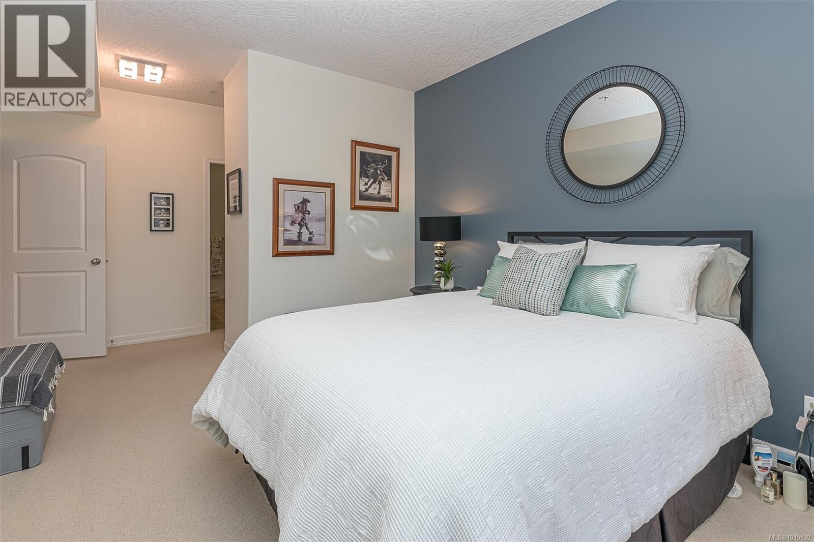 107 3915 Carey Road, Saanich