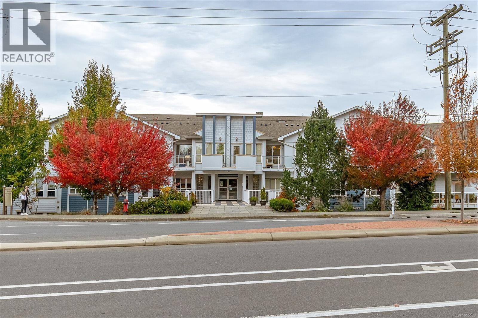 107 3915 Carey Road, Saanich