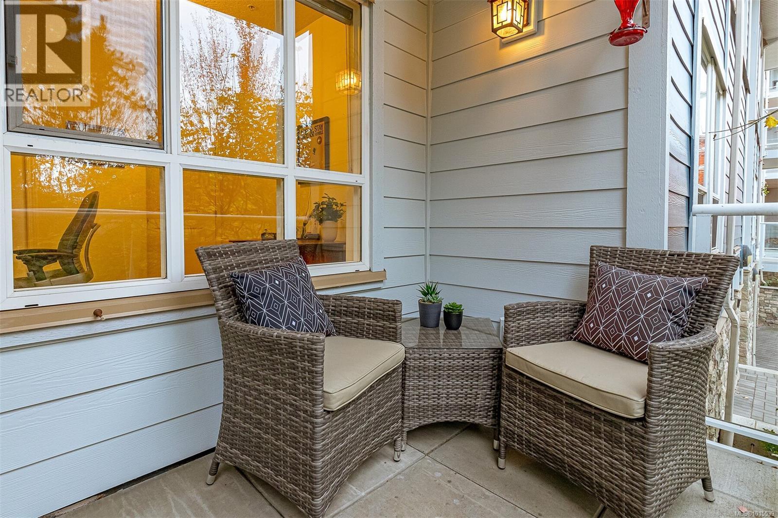 107 3915 Carey Road, Saanich