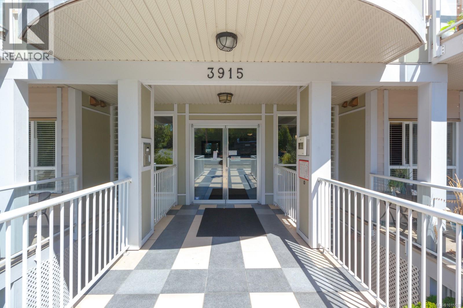 107 3915 Carey Road, Saanich