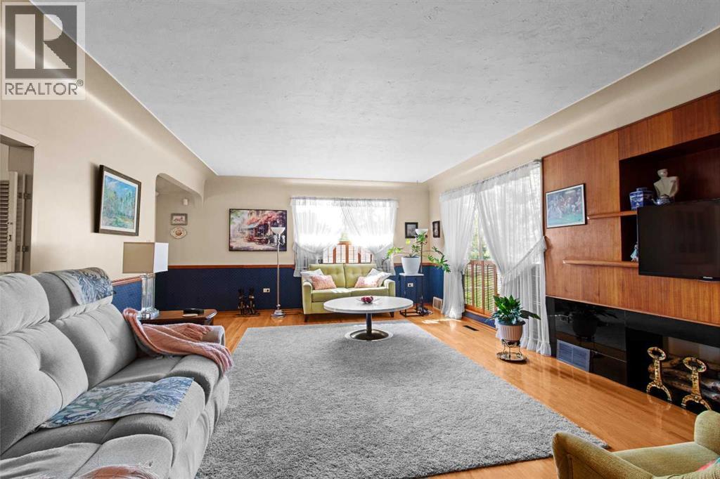5825 45 Avenue, Red Deer