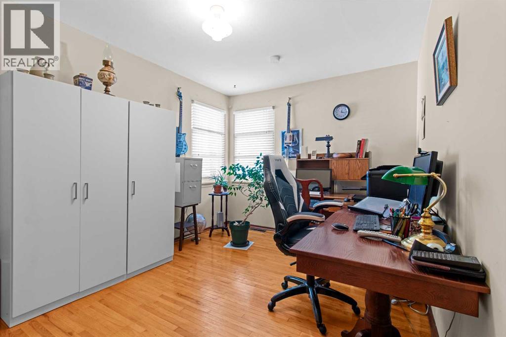5825 45 Avenue, Red Deer