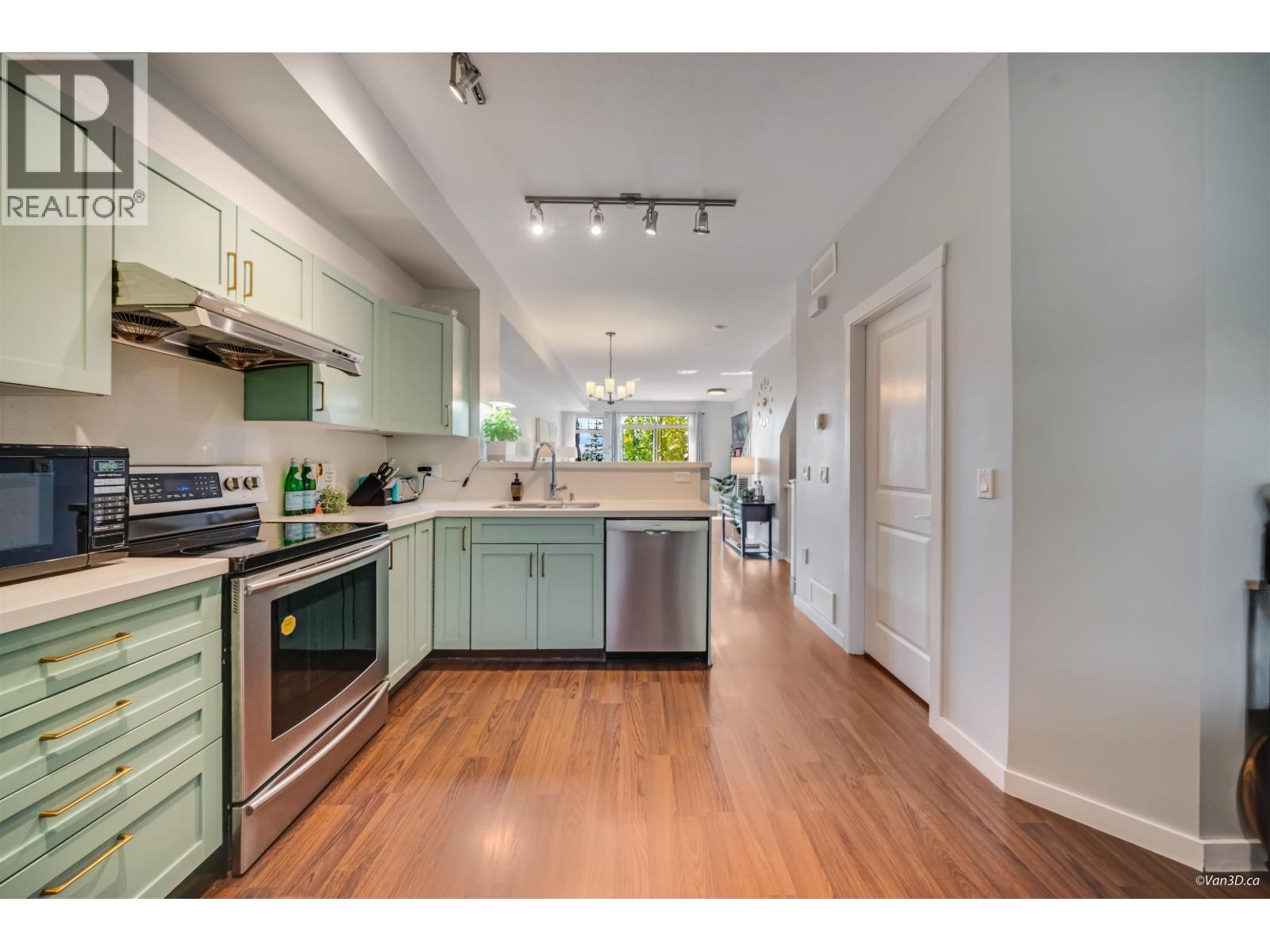 92 55 HAWTHORN DRIVE, Port Moody