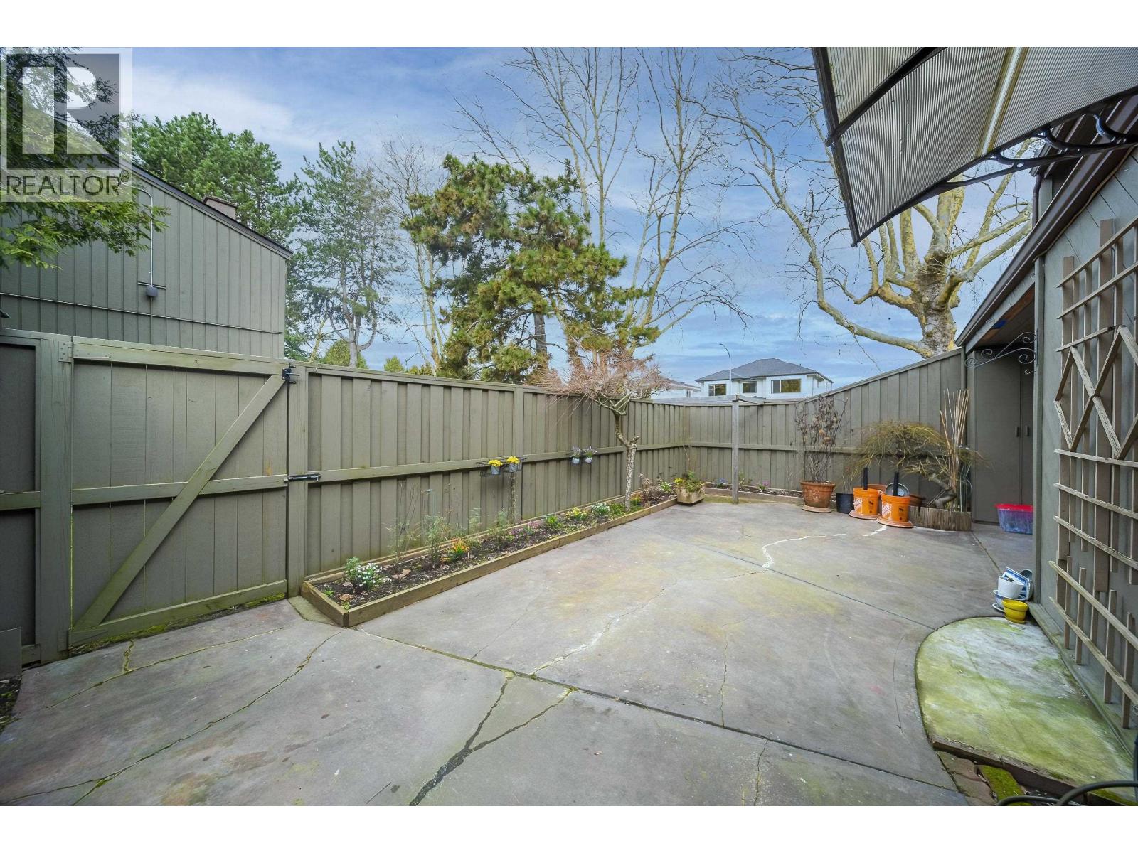 #63-9240 GLENACRES Drive, Richmond