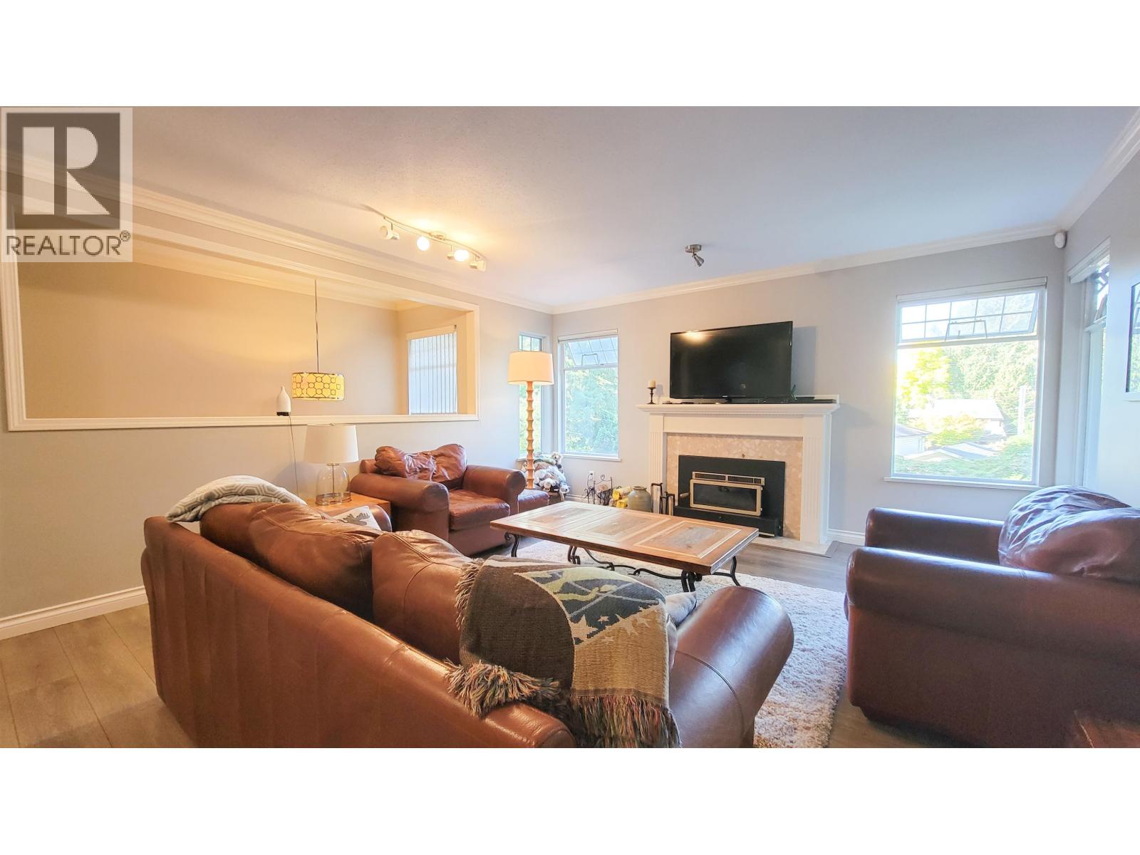 3595 WELLINGTON CRESCENT, North Vancouver