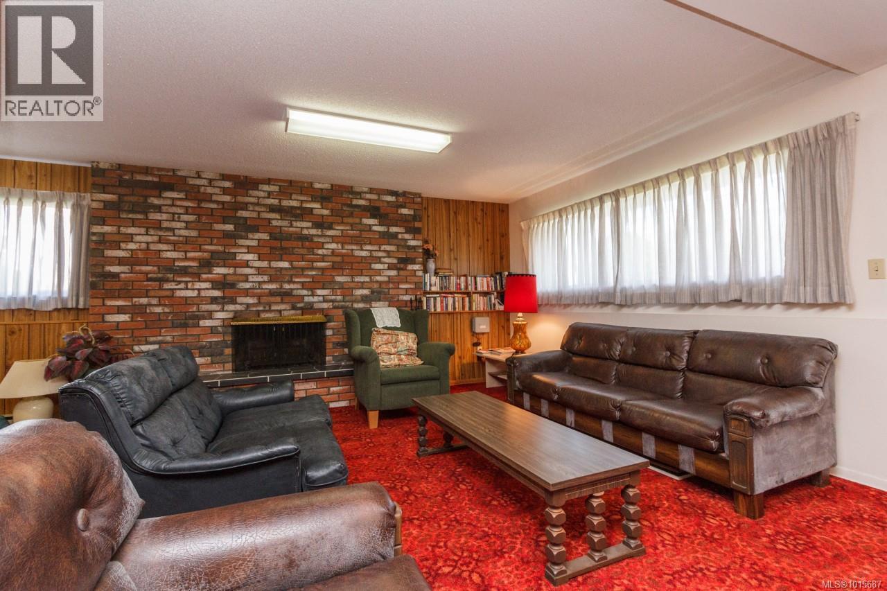 403 545 Rithet Street, Victoria