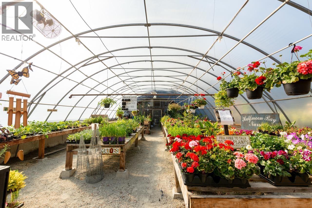 7820 FAWN ROAD, Sechelt