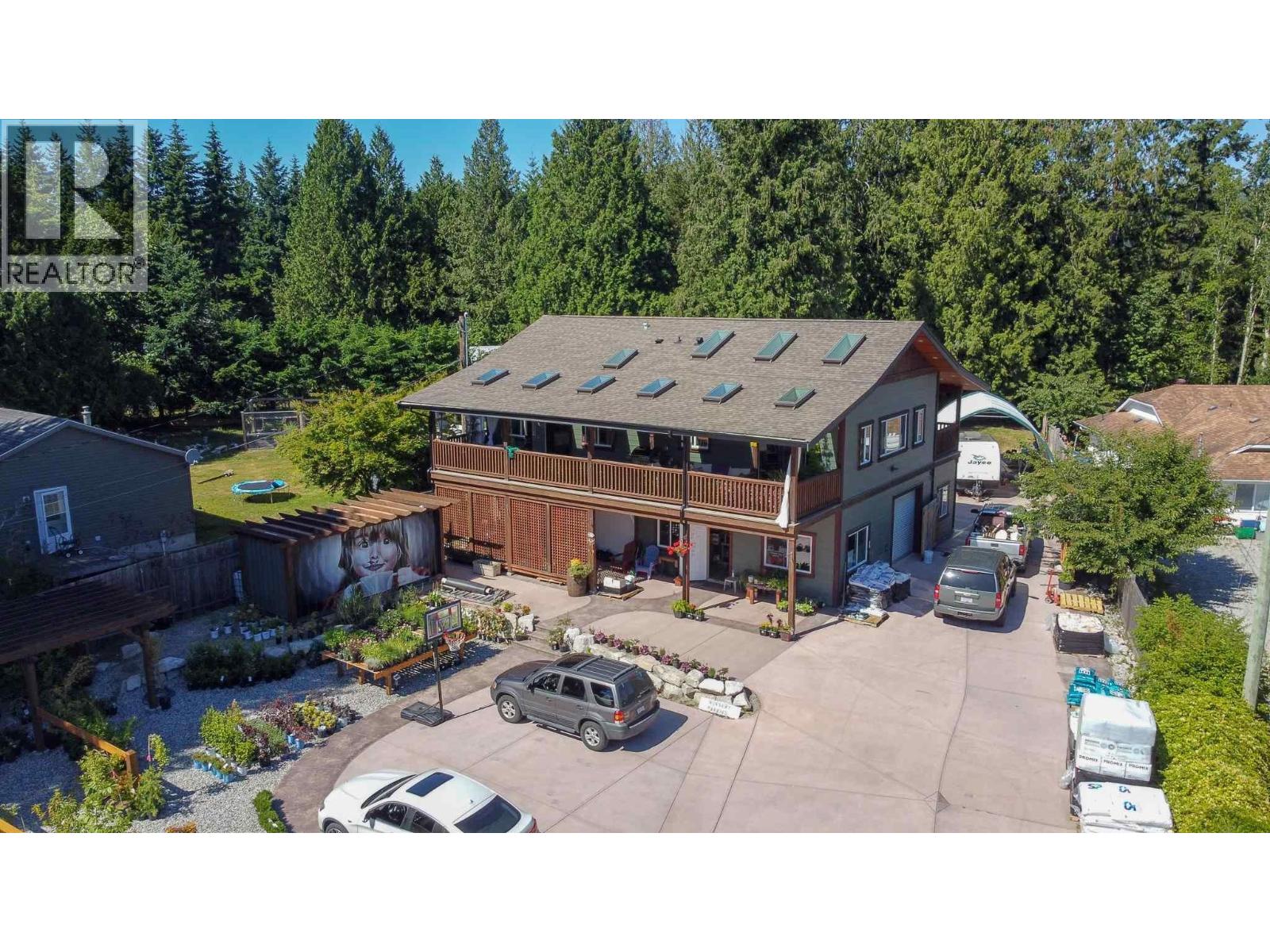 7820 FAWN ROAD, Sechelt