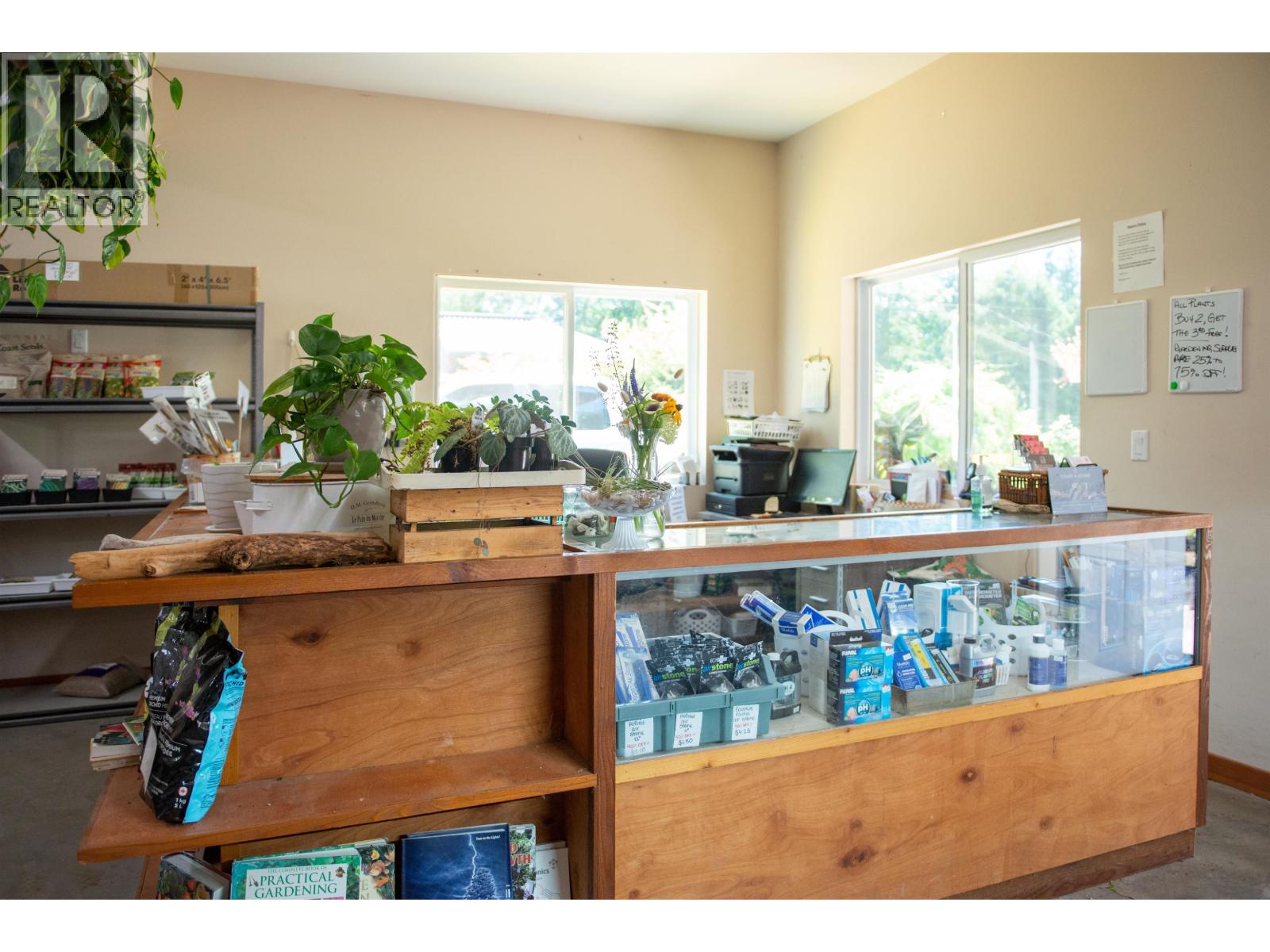 7820 FAWN ROAD, Sechelt