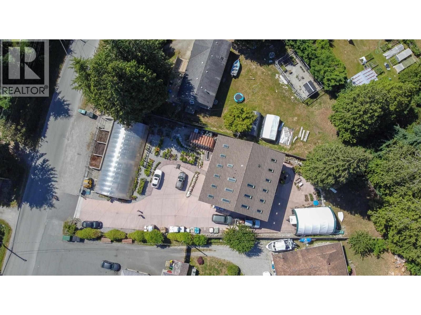 7820 FAWN ROAD, Sechelt