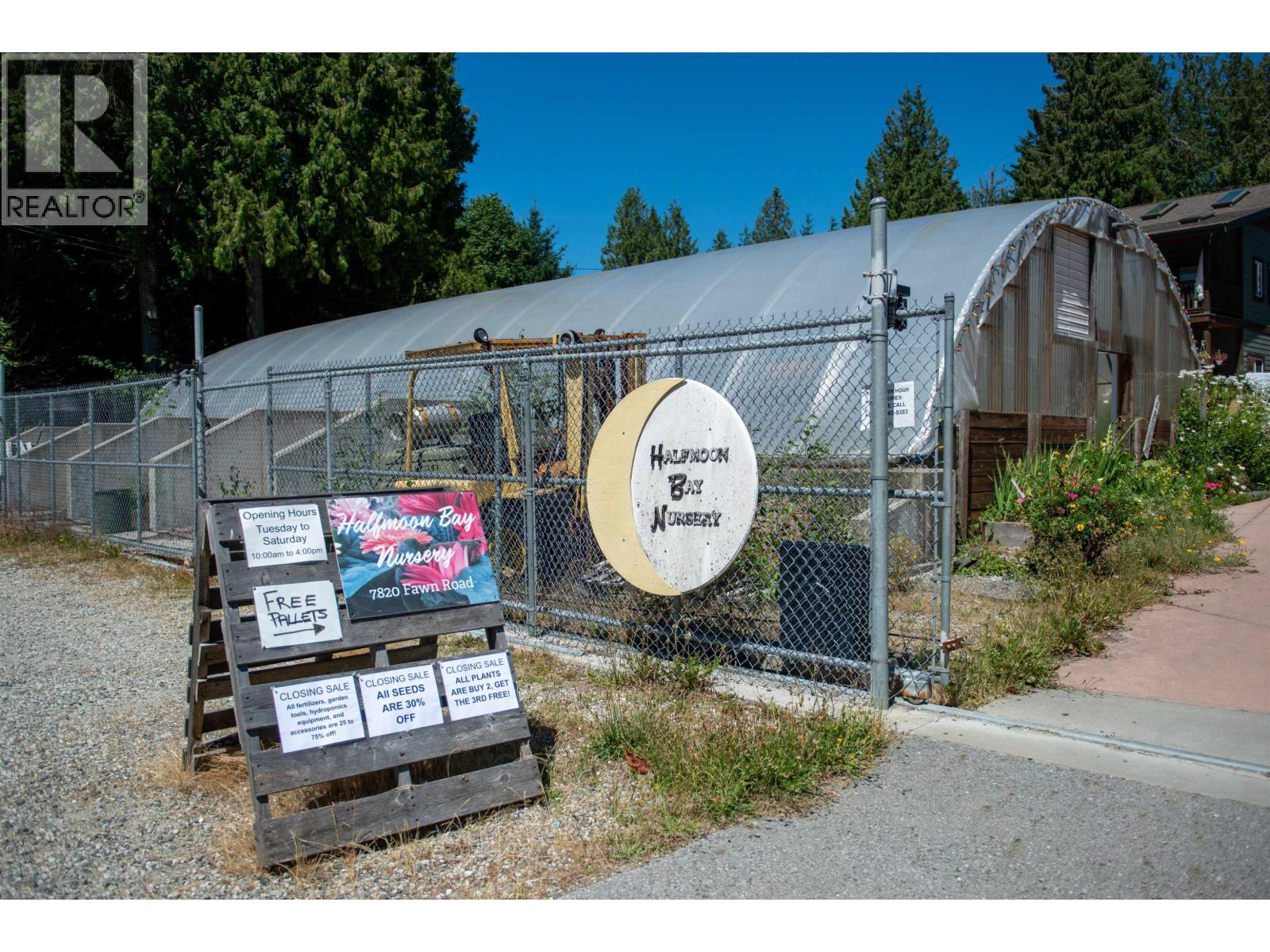 7820 FAWN ROAD, Sechelt
