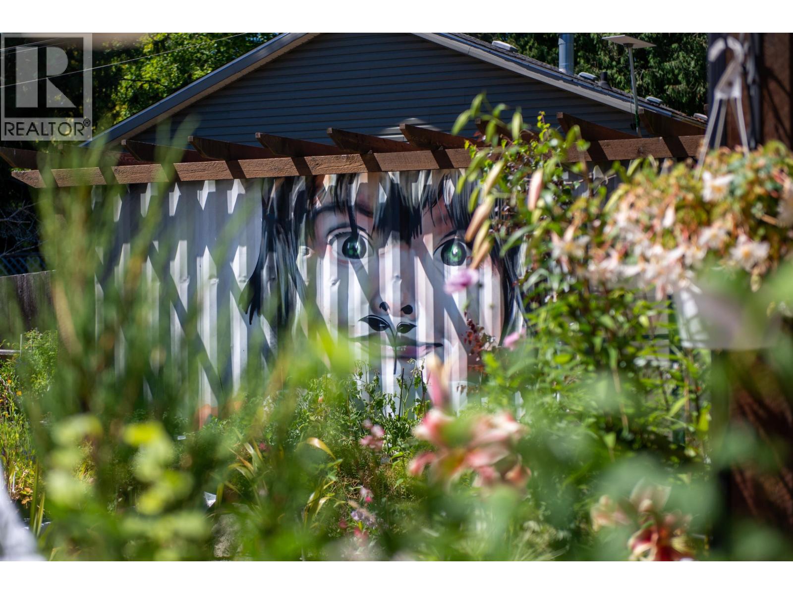 7820 FAWN ROAD, Sechelt