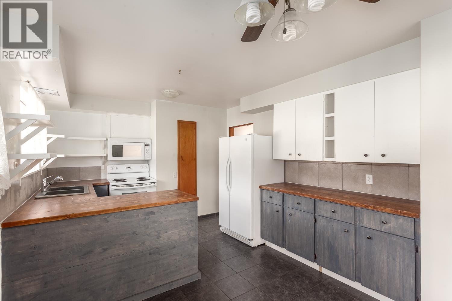 342 E 18TH STREET, North Vancouver