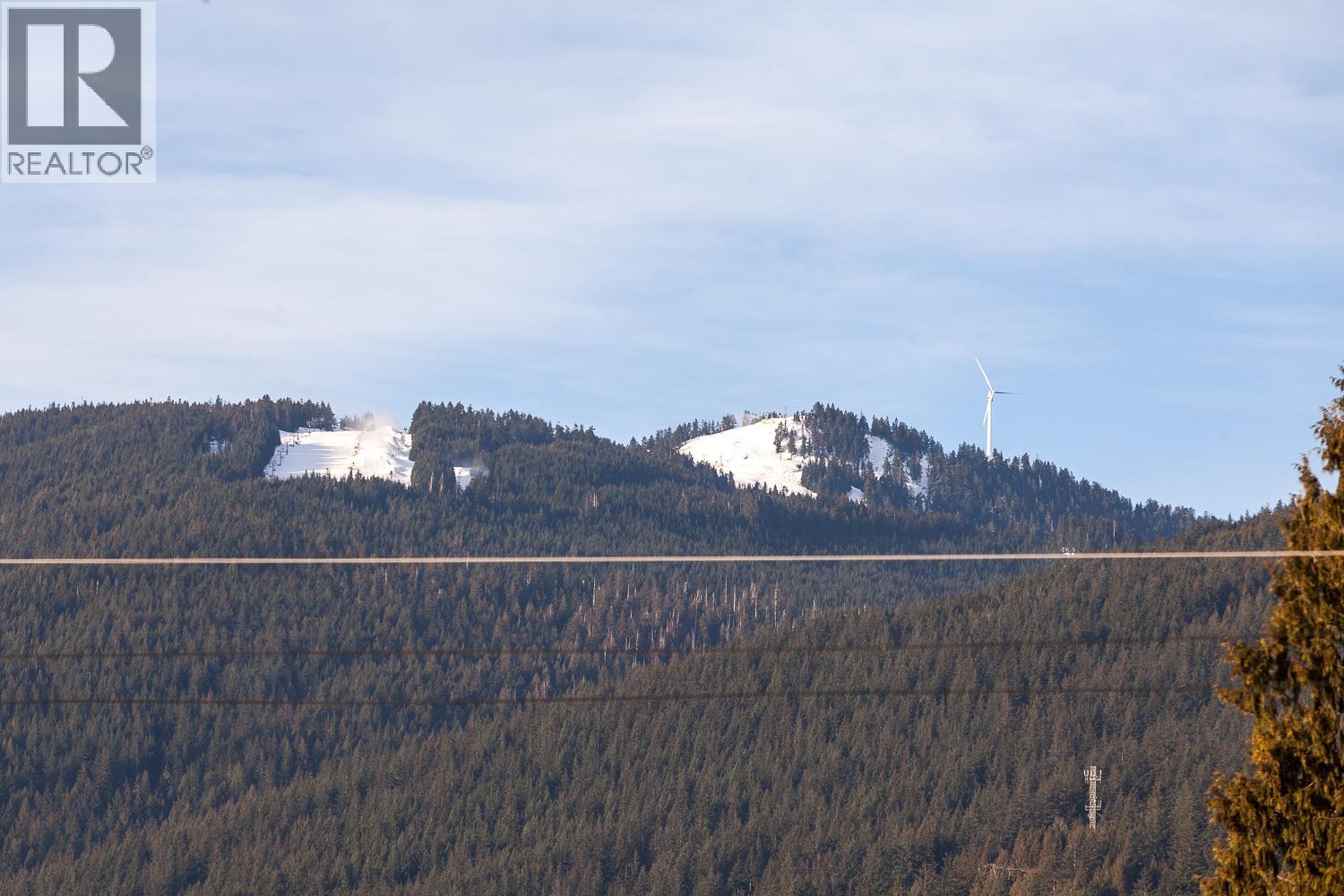 342 E 18TH STREET, North Vancouver