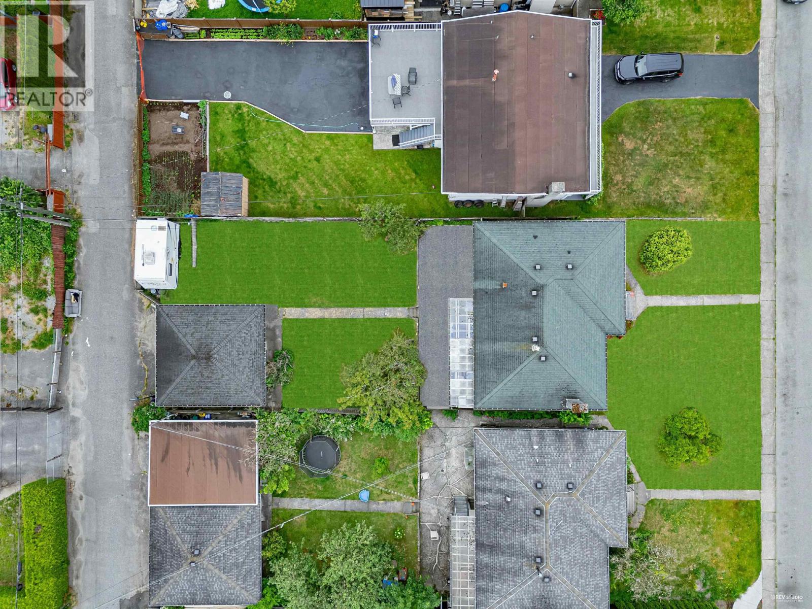 342 E 18TH STREET, North Vancouver