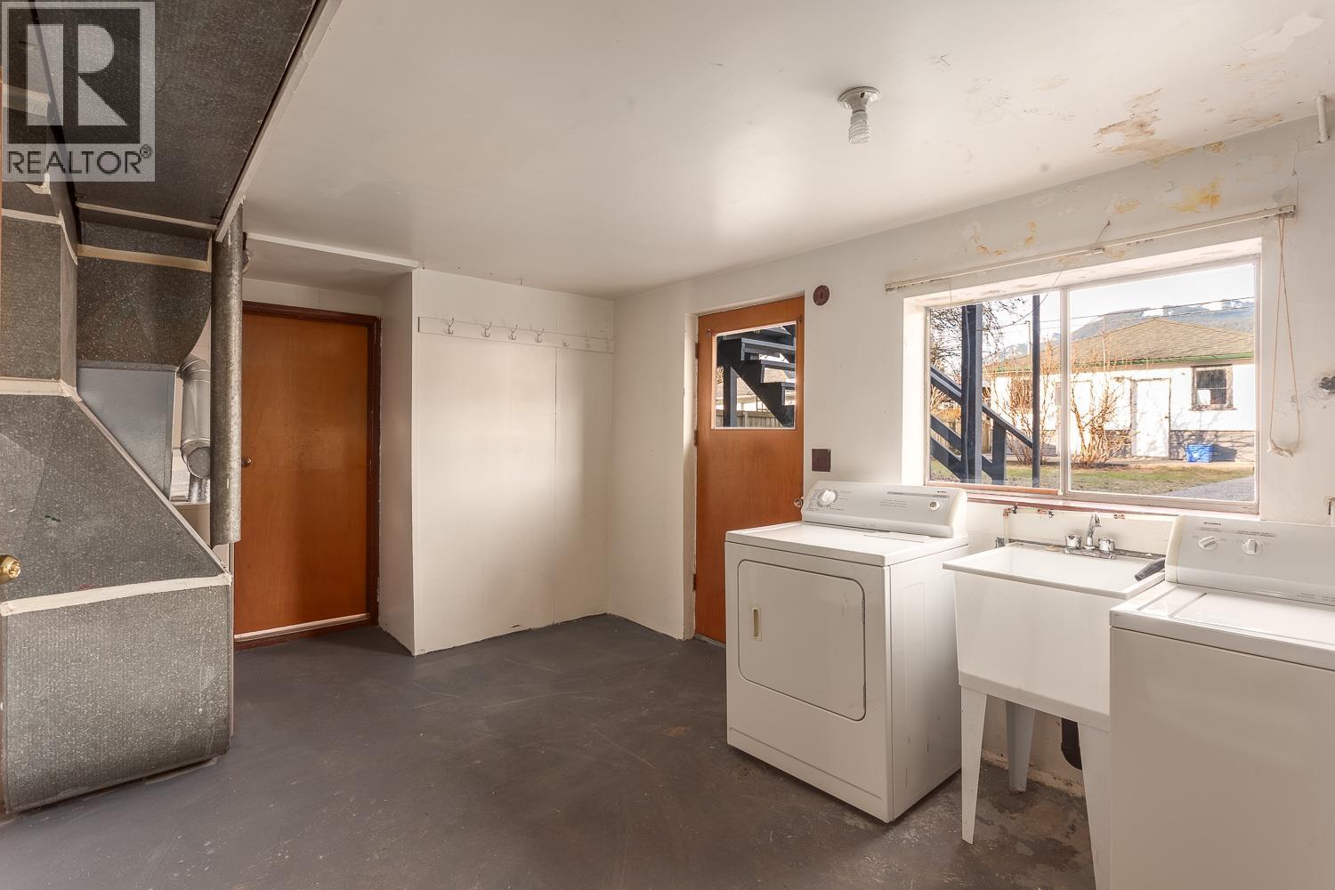 342 E 18TH STREET, North Vancouver