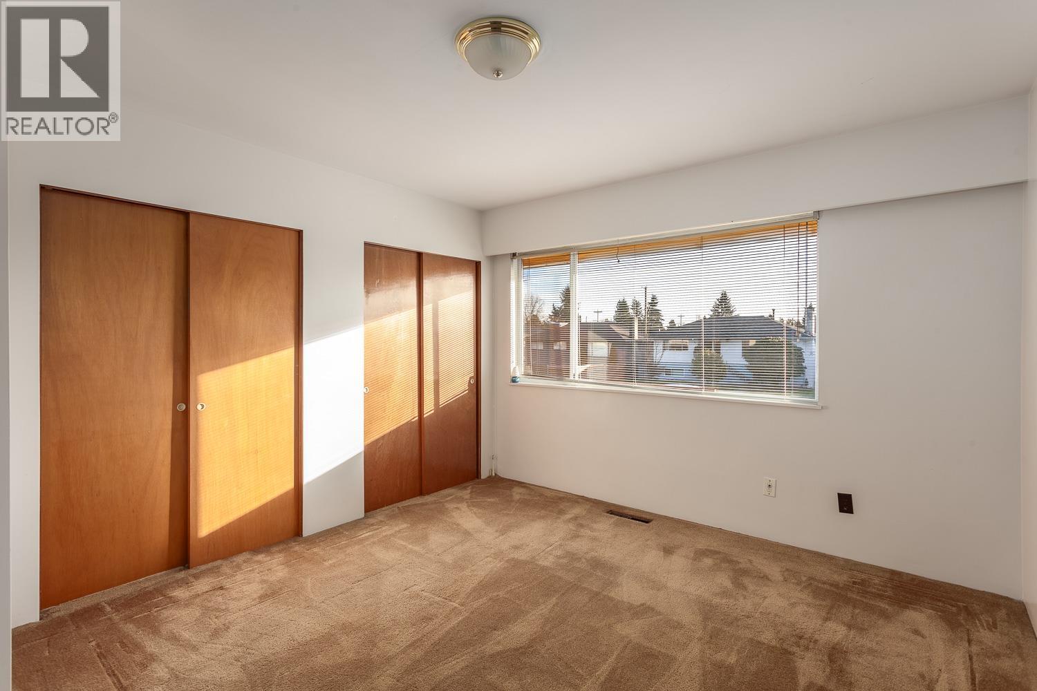 342 E 18TH STREET, North Vancouver