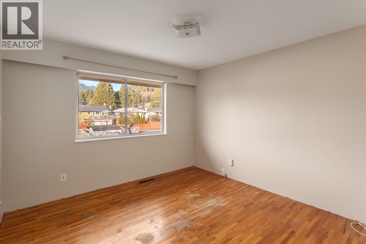 342 E 18TH STREET, North Vancouver