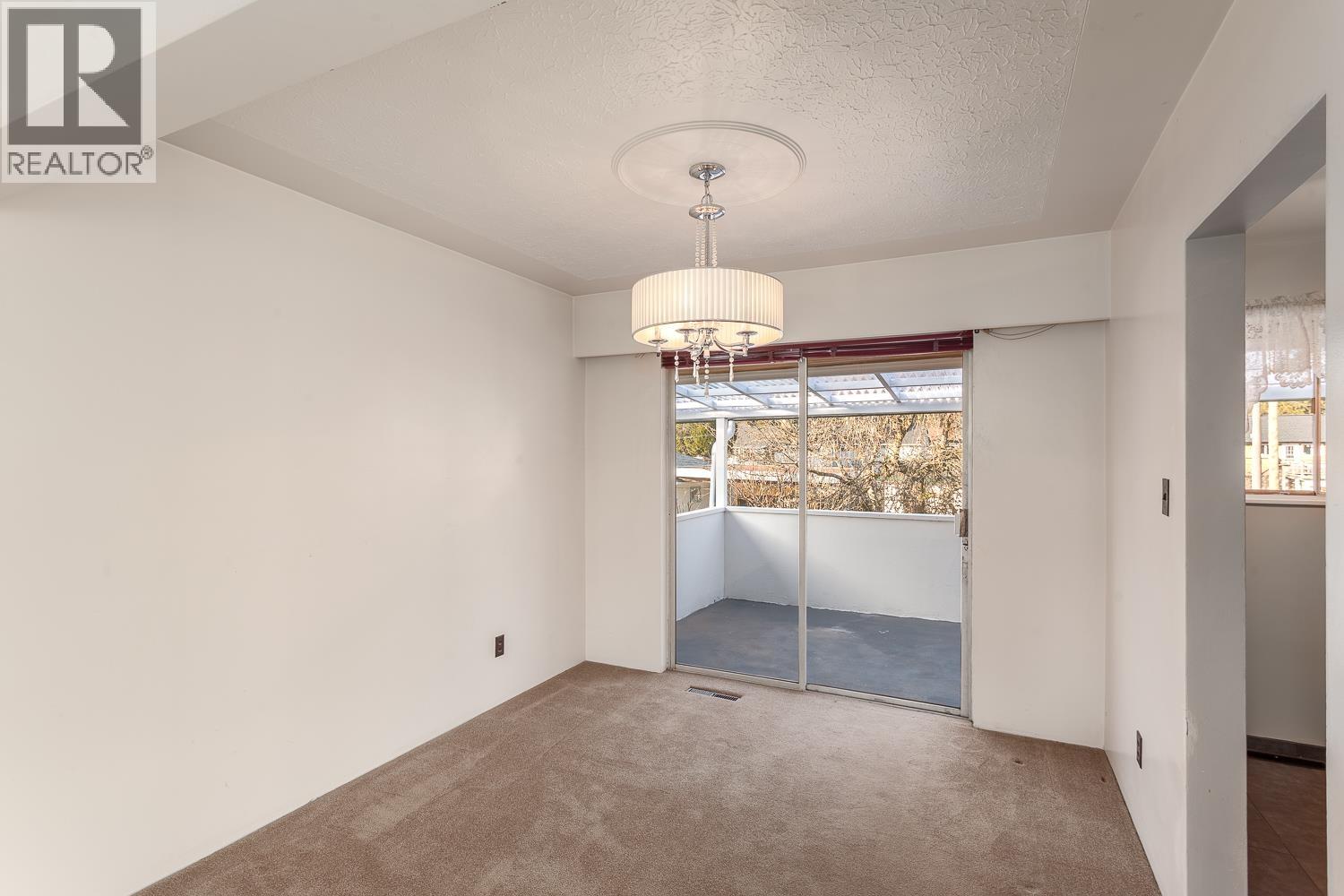 342 E 18TH STREET, North Vancouver