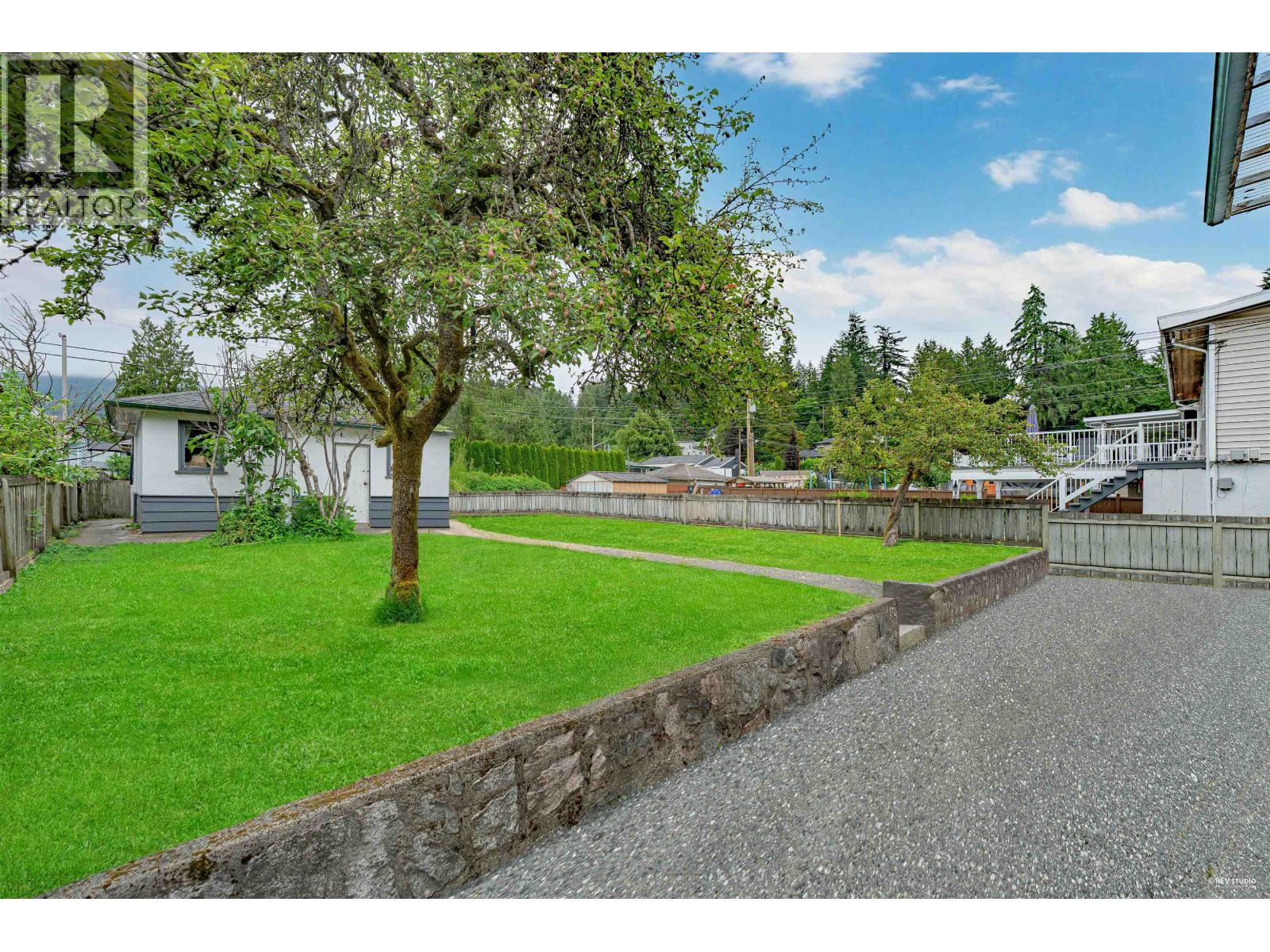 342 E 18TH STREET, North Vancouver