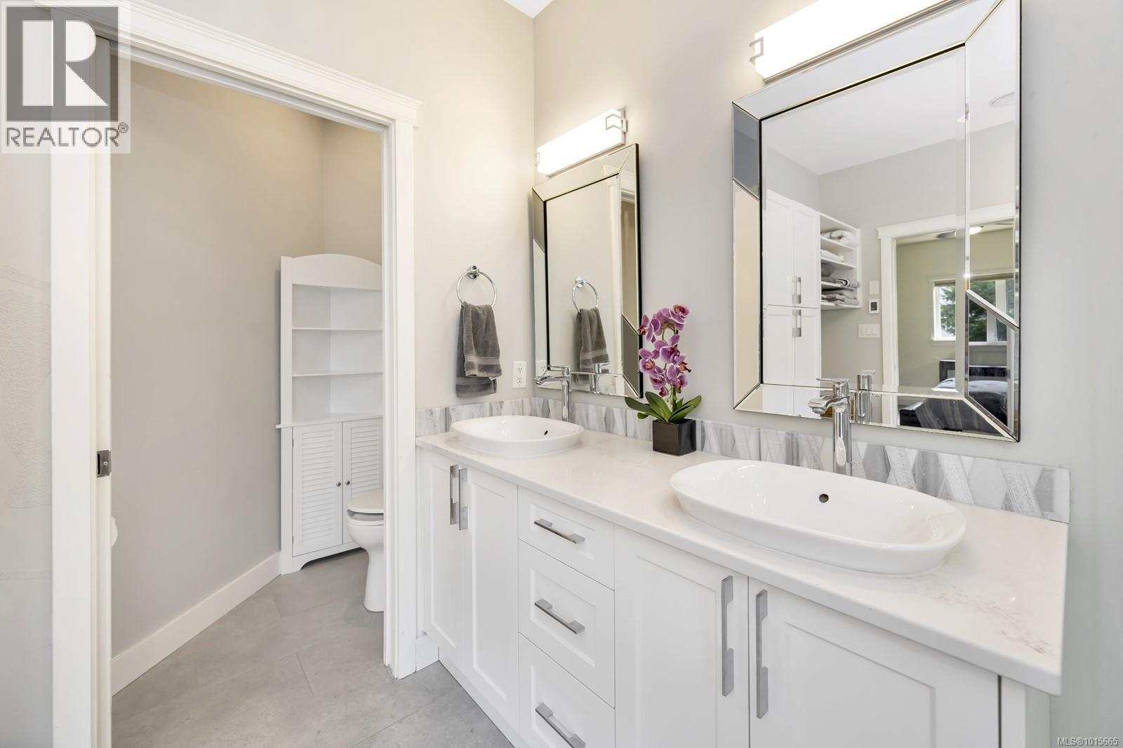  2398 Tanner Ridge Place, Central Saanich