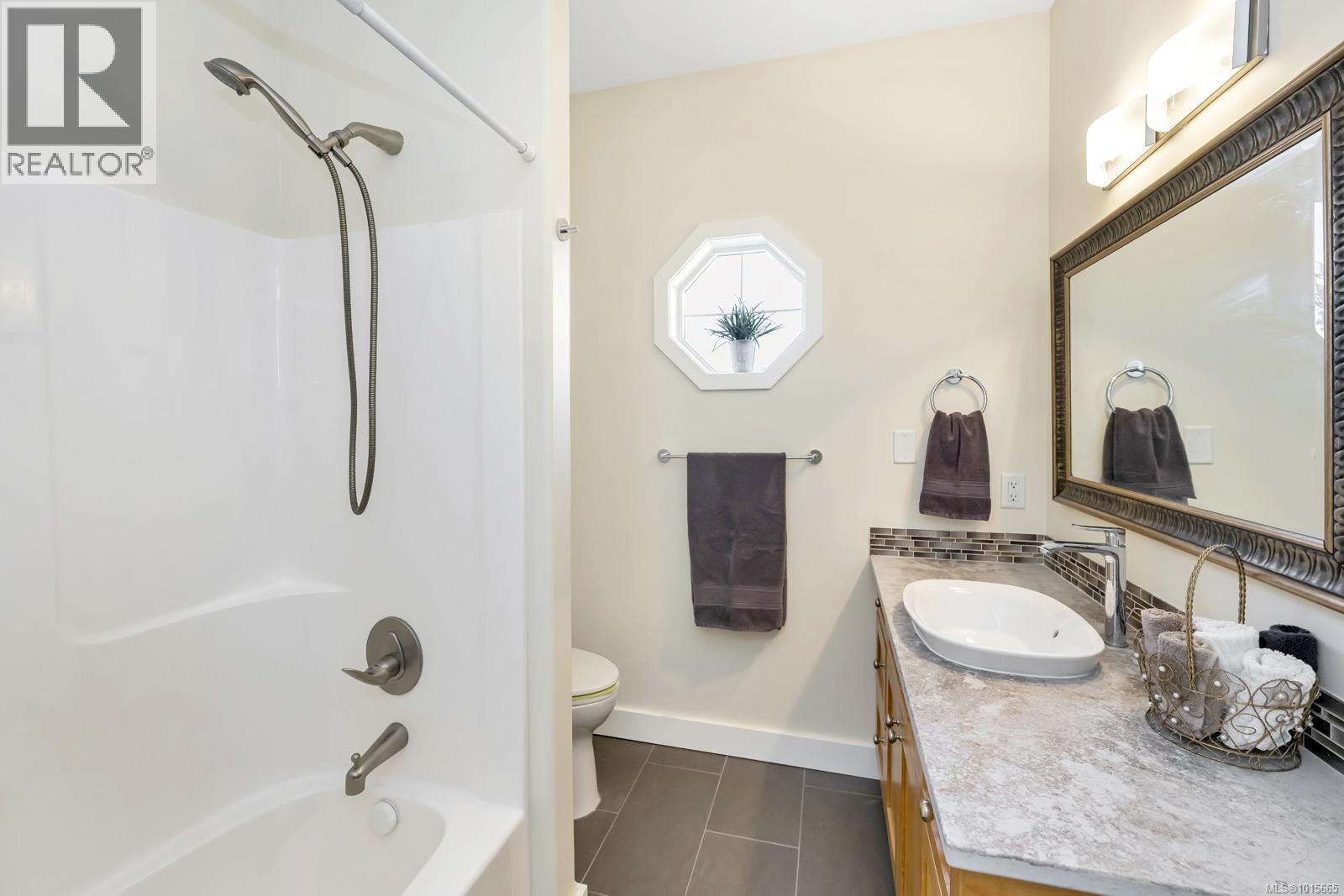  2398 Tanner Ridge Place, Central Saanich