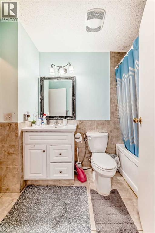 Single Family House 4 Level for Sale in  Pinemill Road NE Pineridge Calgary 