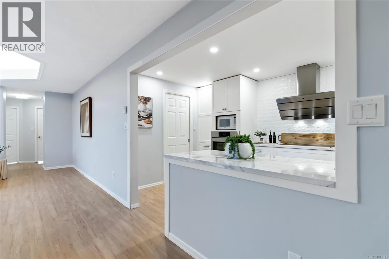 408 2119 Oak Bay Avenue, Oak Bay