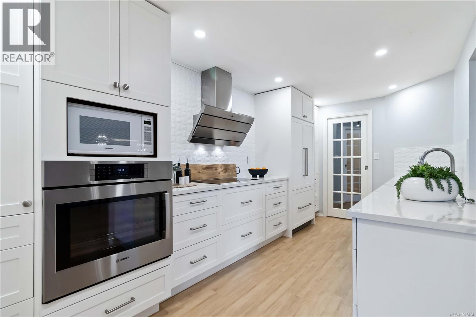 408 2119 Oak Bay Avenue, Oak Bay