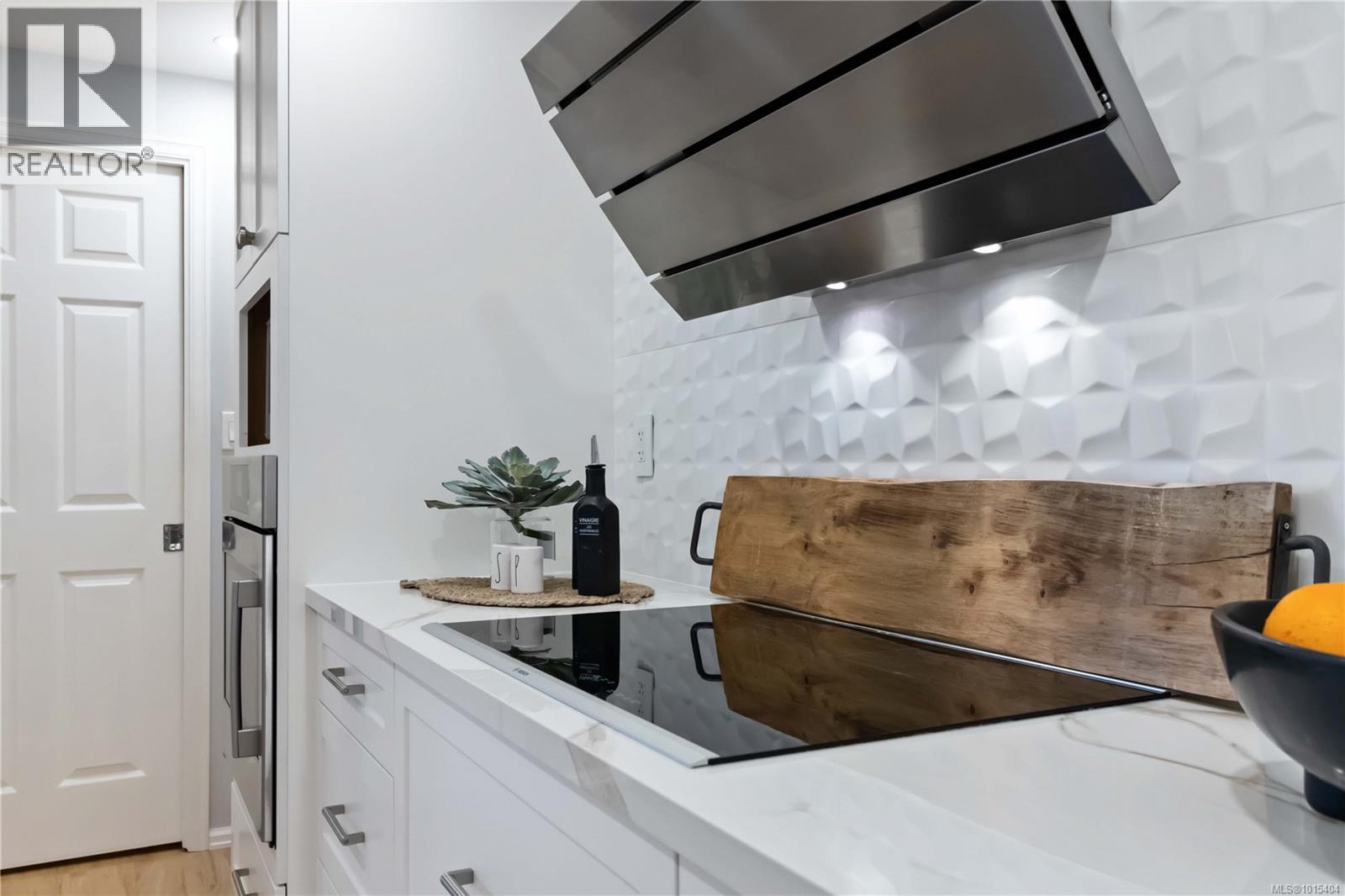 408 2119 Oak Bay Avenue, Oak Bay
