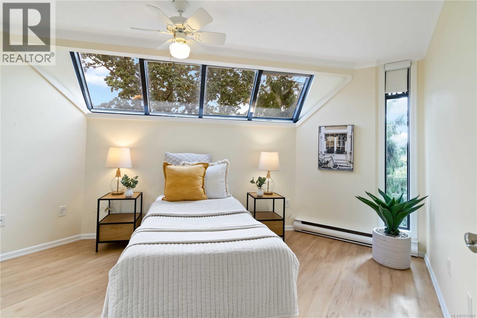 408 2119 Oak Bay Avenue, Oak Bay