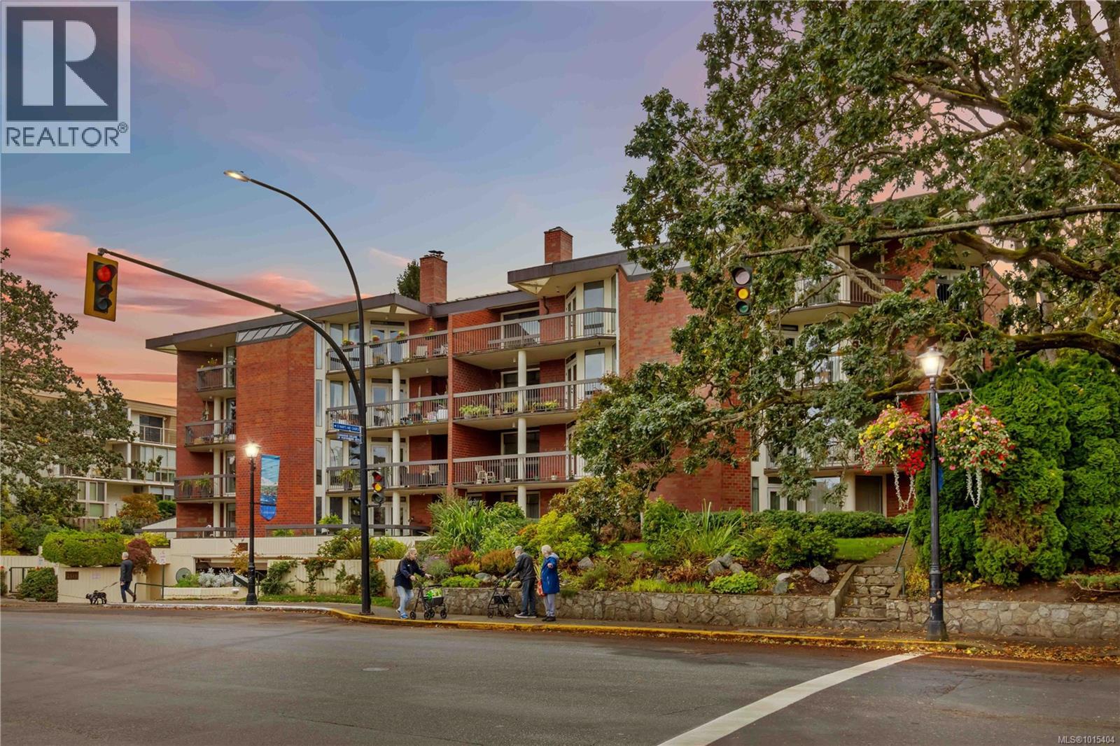 408 2119 Oak Bay Avenue, Oak Bay