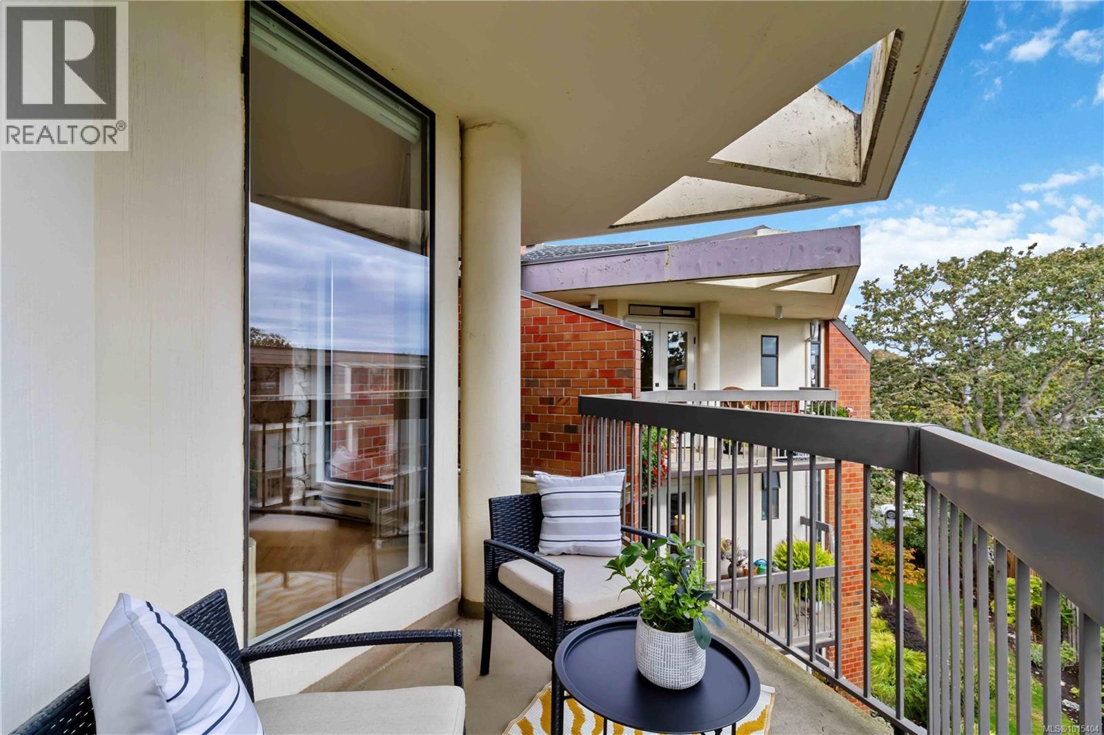 408 2119 Oak Bay Avenue, Oak Bay