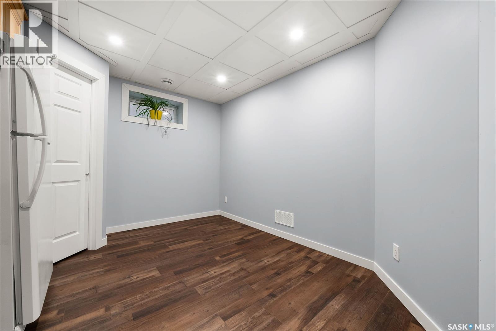 Single Family House Bungalow for Sale in  CRANBOURN CRESCENT Regina 