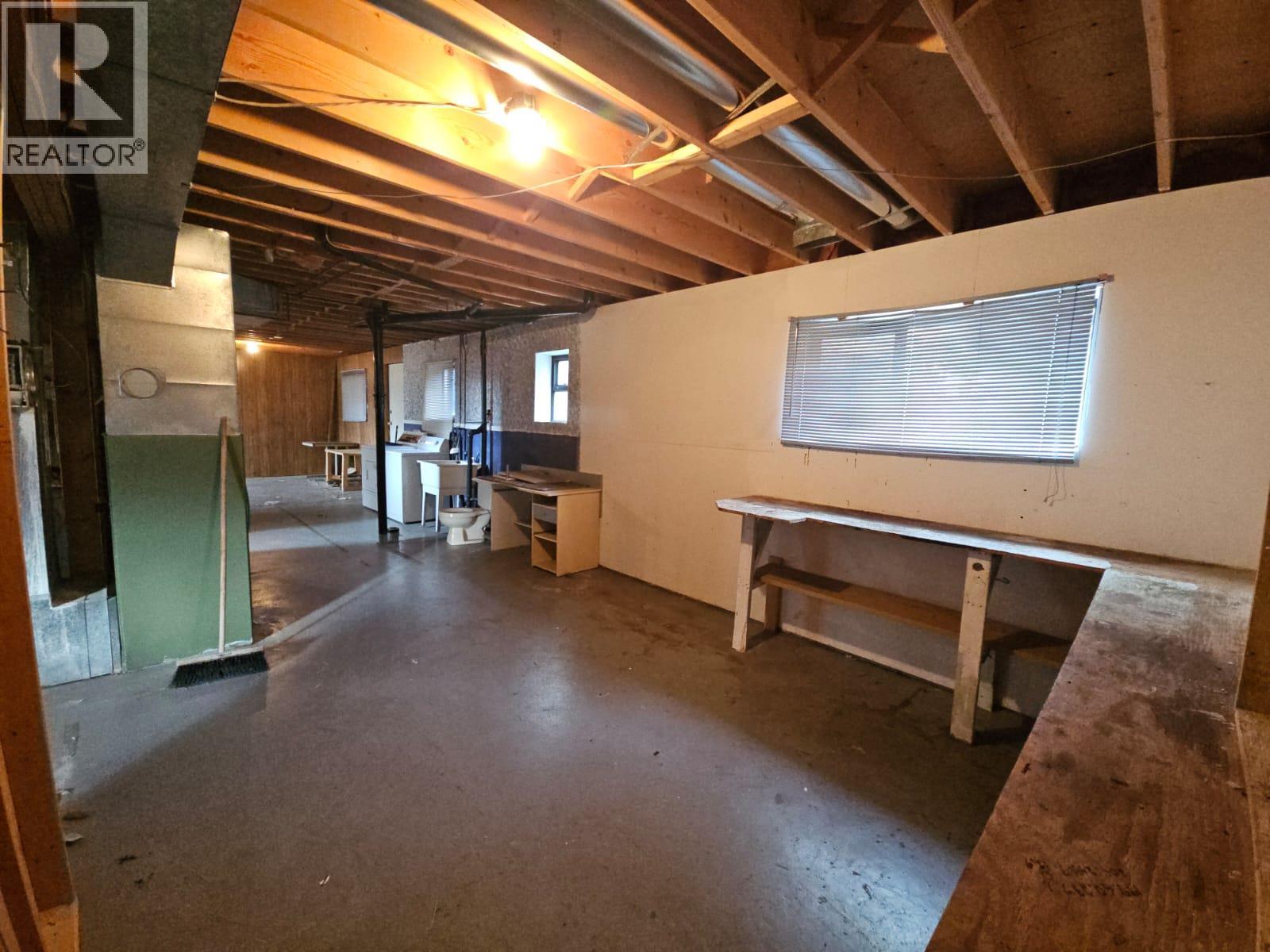 323 Cottonwood Avenue, Tumbler Ridge