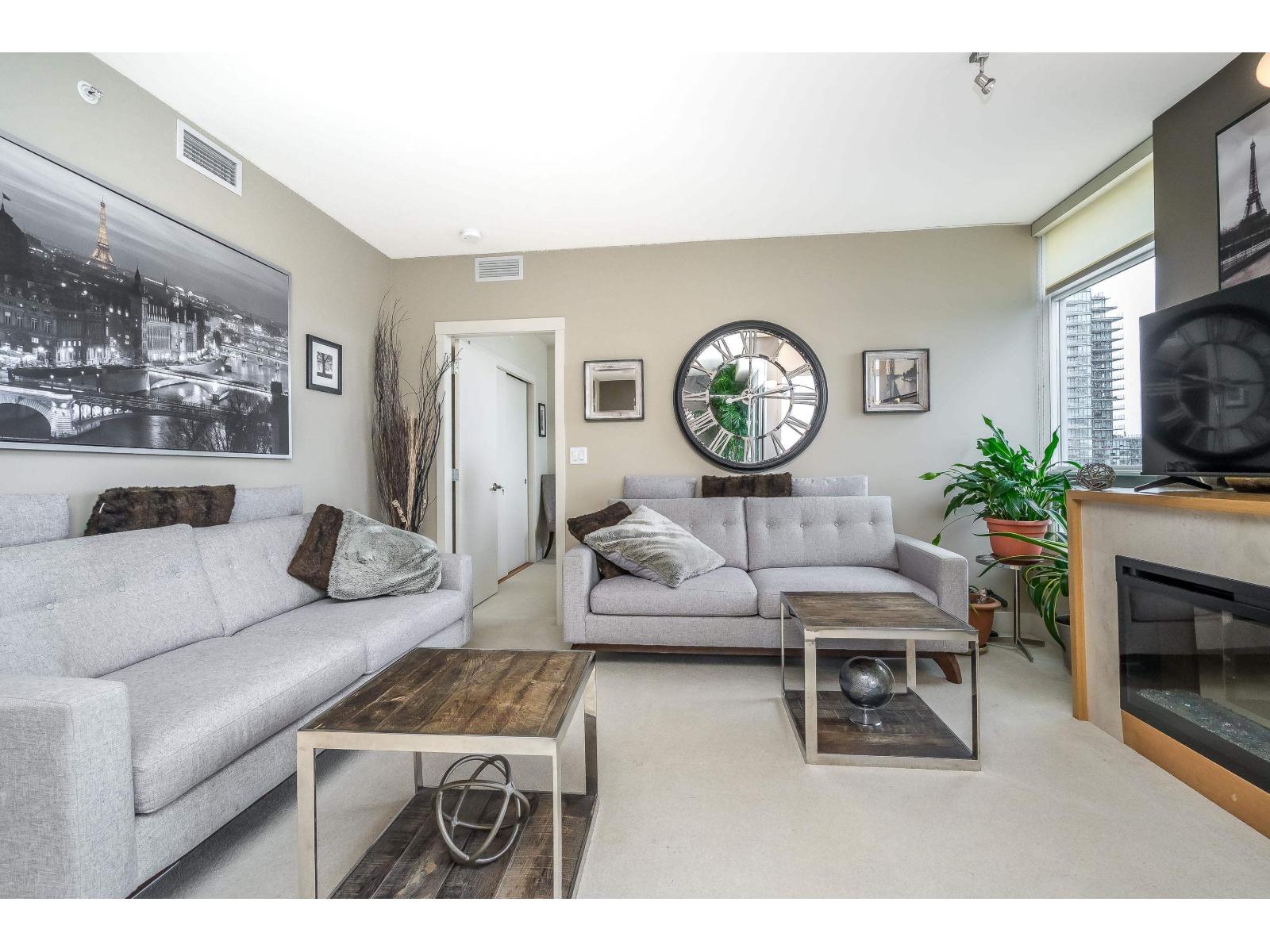 1106 15152 RUSSELL AVENUE, White Rock